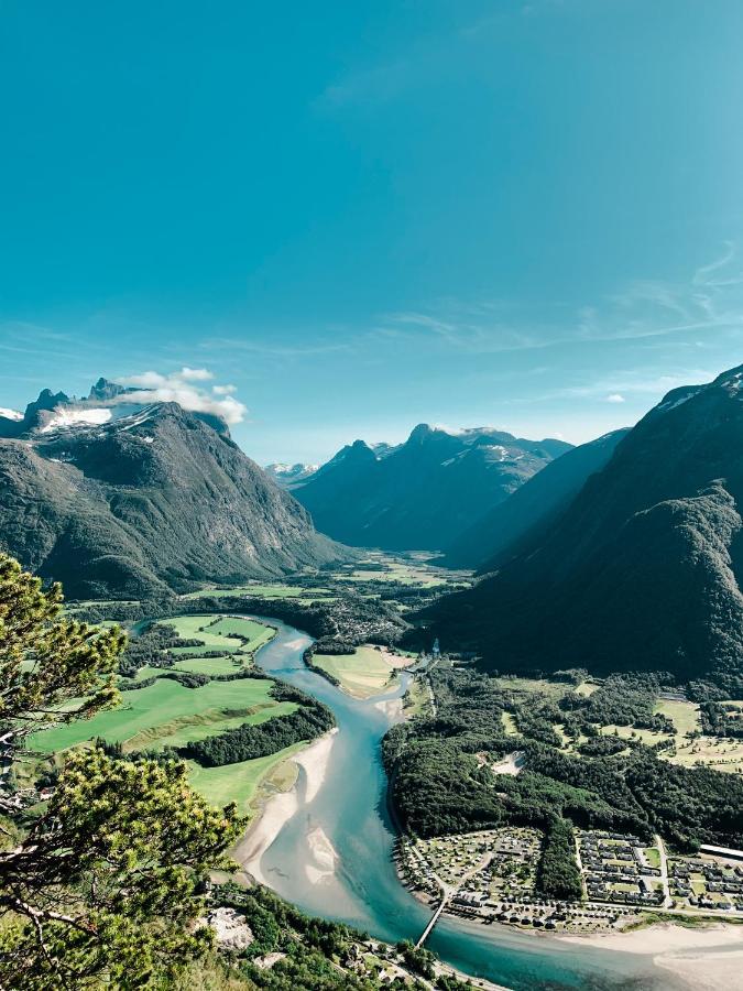 Andalsnes Hytteutleie Exteriör bild